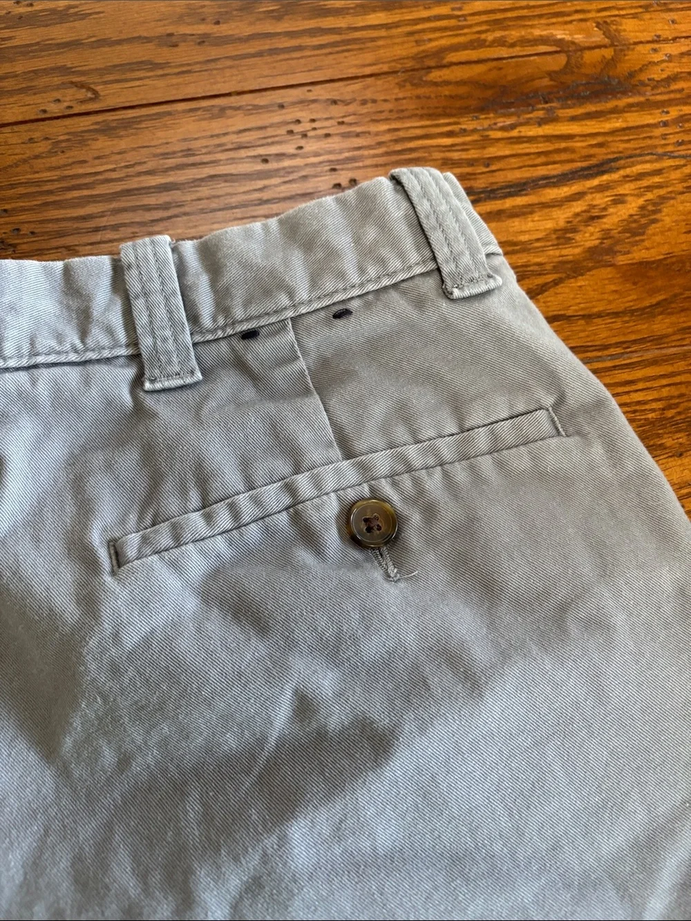 J. Crew 9” Flex Chino Shorts Men’s Gray Cotton Stretch Preppy Casual Size 31